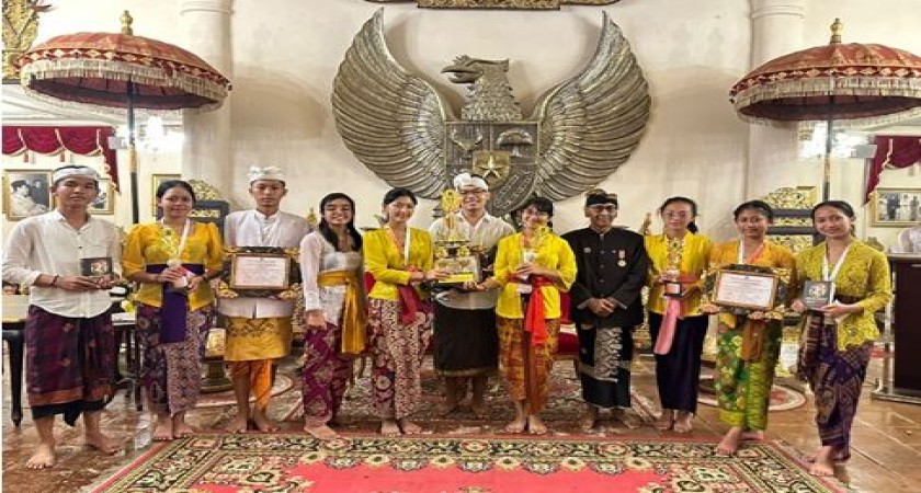 DELEGASI TIM JURNALISTIK SMAN 1 KINTAMANI SABET JUARA PADA AJANG LOMBA MADING SISWA HINDU KE-17  TINGKAT PROVINSI BALI TAHUN 2023