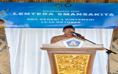 MELANJUTKAN TONGGAK SEJARAH, MEMAKNAI BULAN BAHASA